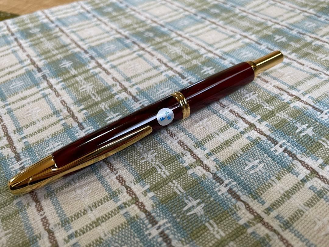 PILOT キャップレス 万年筆 マーブル　 字幅F