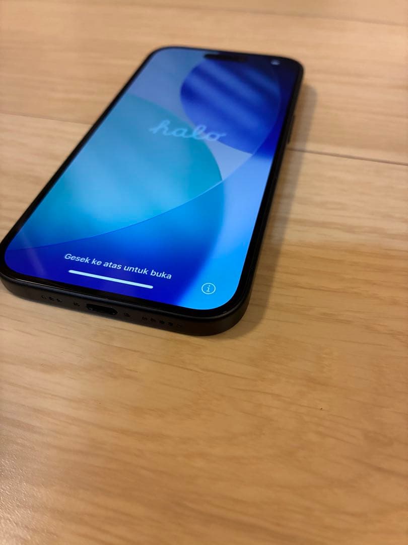 iPhone 15 SIMフリー 128GB ブラック 付属品・ガラスフィルム有