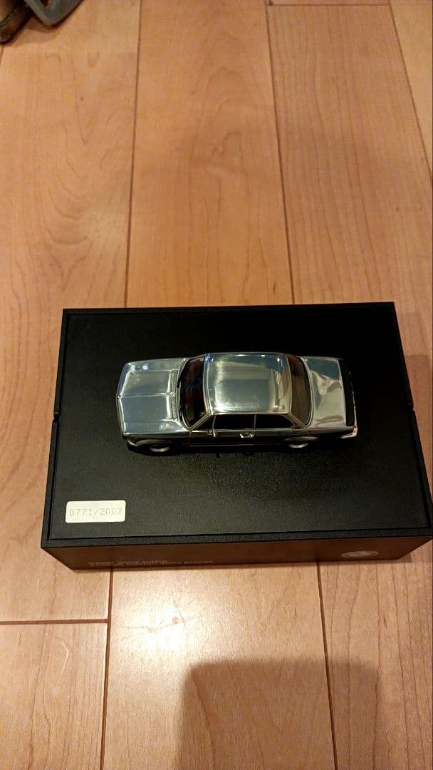BMW 2002 ミニカー 1/43 シルバー 2012年製