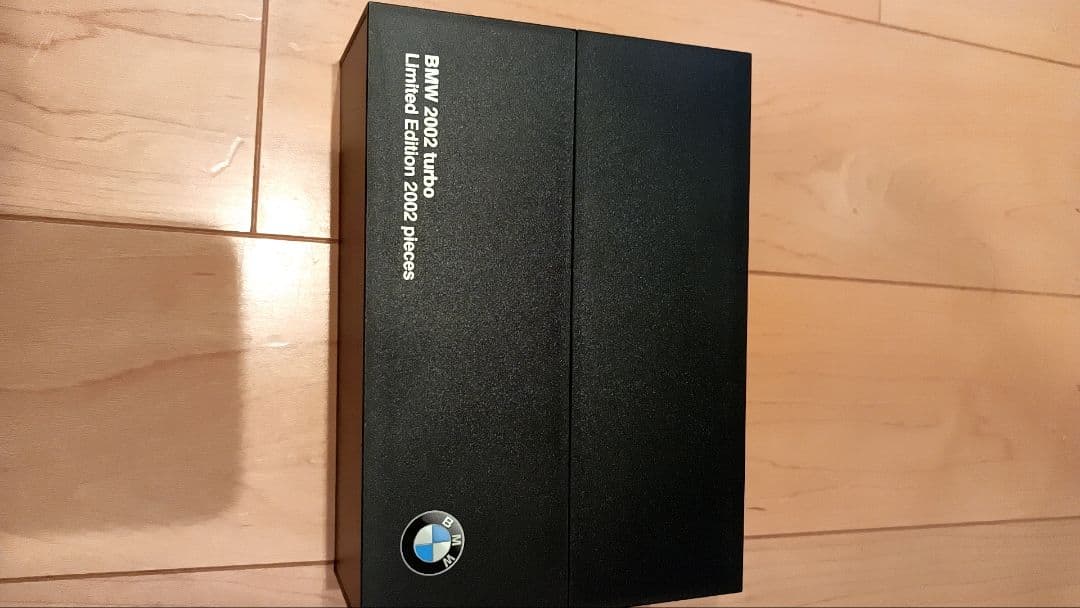 BMW 2002 ミニカー 1/43 シルバー 2012年製