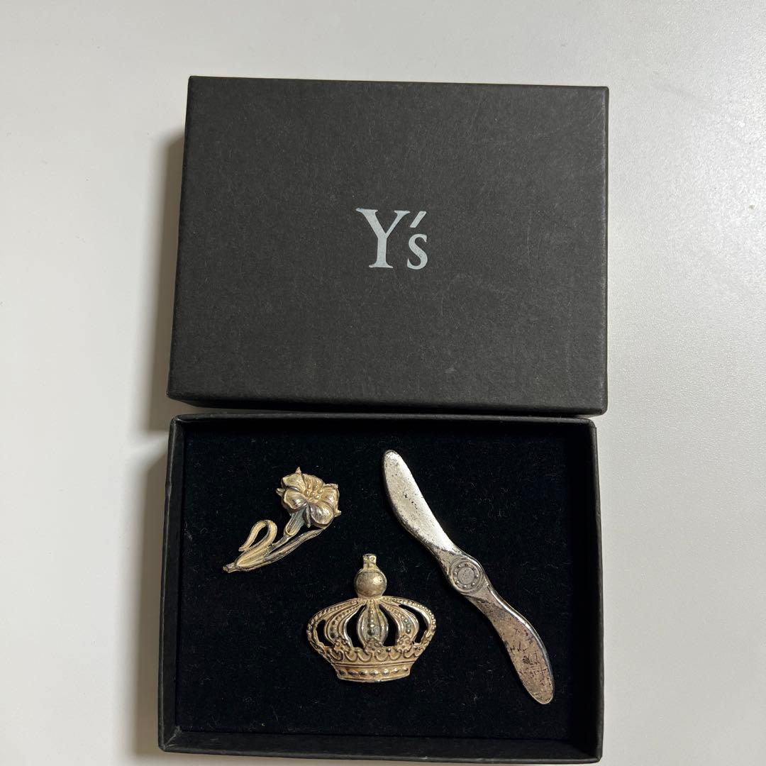 Y's ピンブローチ （希少）