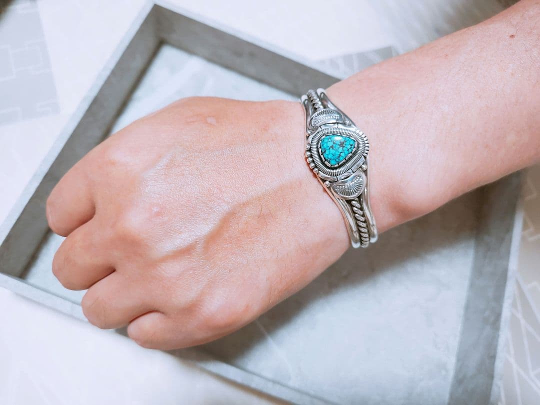 最終値下げ！！ターコイズ　シルバー　バングル