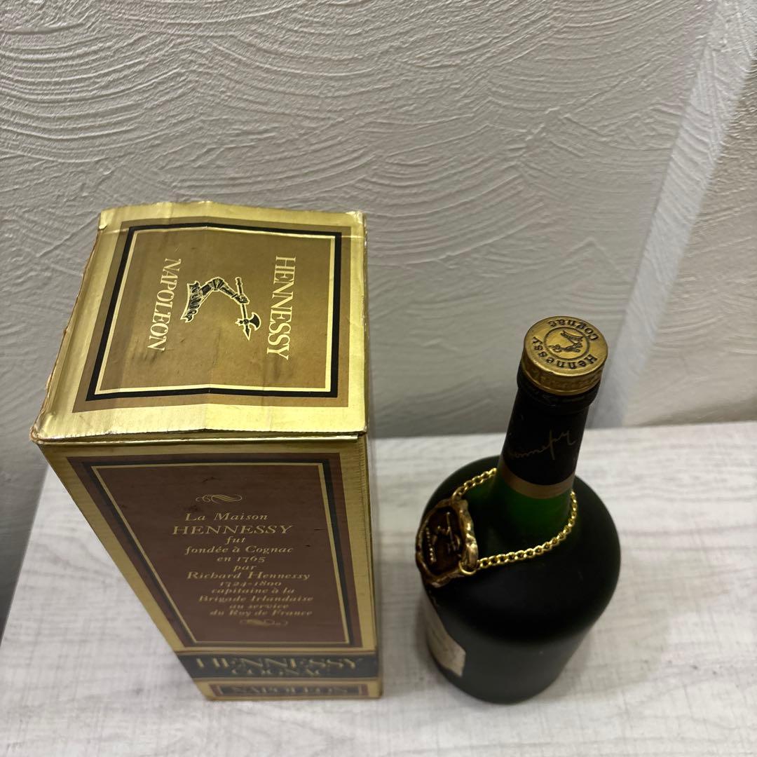 【未開栓】700ml Hennessy ヘネシー ナポレオン コニャック 箱入り