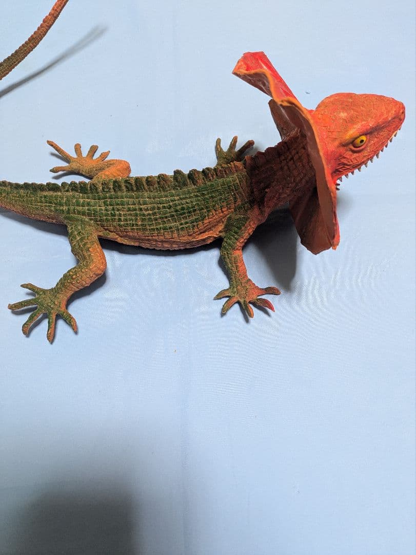 エリマキトカゲ 昔のゴム製フィギュア