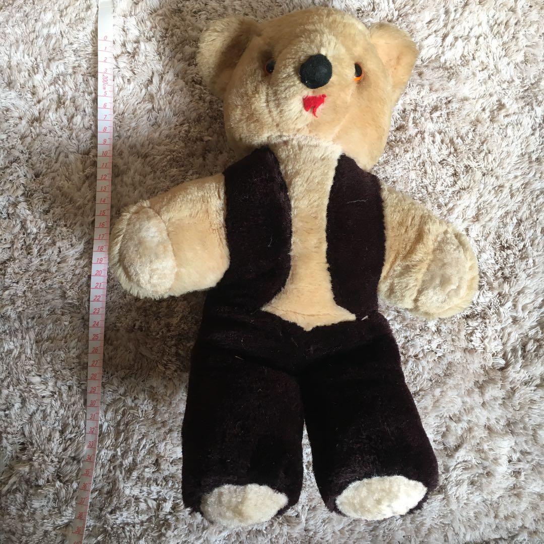 古いくまのぬいぐるみ