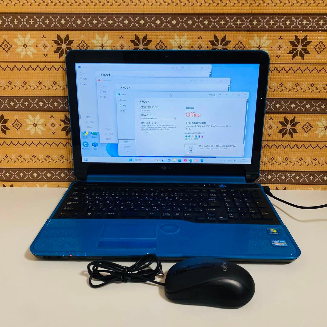 Y976 富士通ノートパソコンWEBカメラi7高速SSDサクサクWindow11