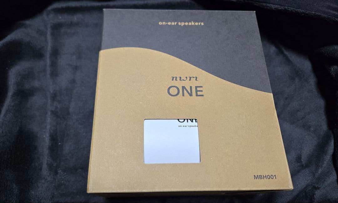 nwm ONE ライトグレイ オンイヤースピーカー