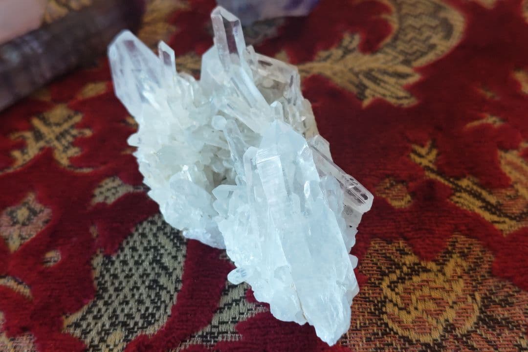 水晶クラスタークリスタル浄化虹入りレインボー