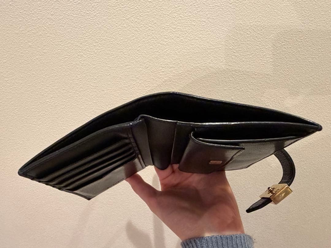 ジバンシー　財布　ダイヤモンドキルトレザー　ブラック