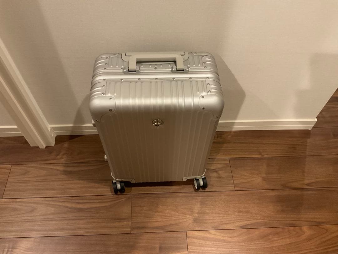 Mercedes-Benz シルバーキャリーケース