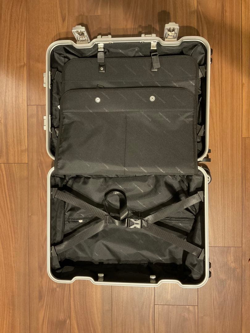 Mercedes-Benz シルバーキャリーケース