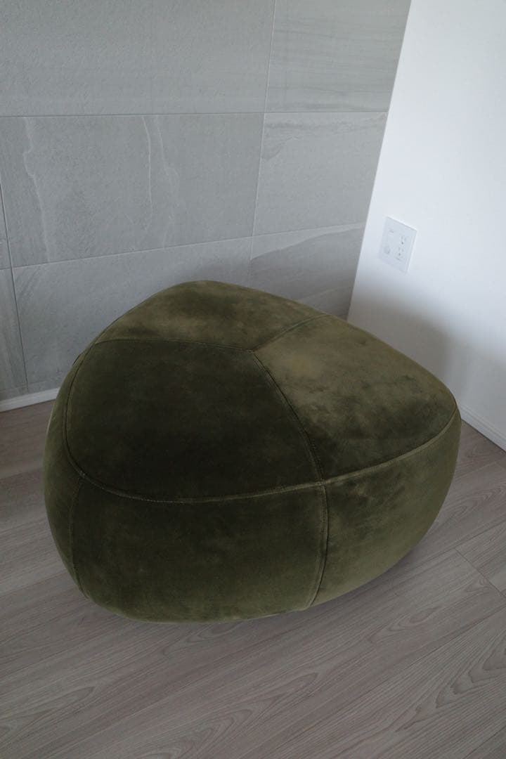 ボーコンセプト　Bermudaオットマン　フットスツールテーブル　中サイズ