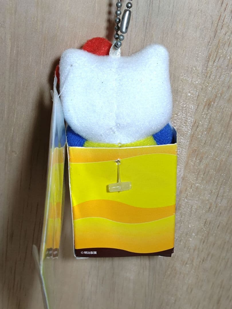 超激レア☆ハローキティ+明治製菓　プッカ　ケース付マスコット　2003年