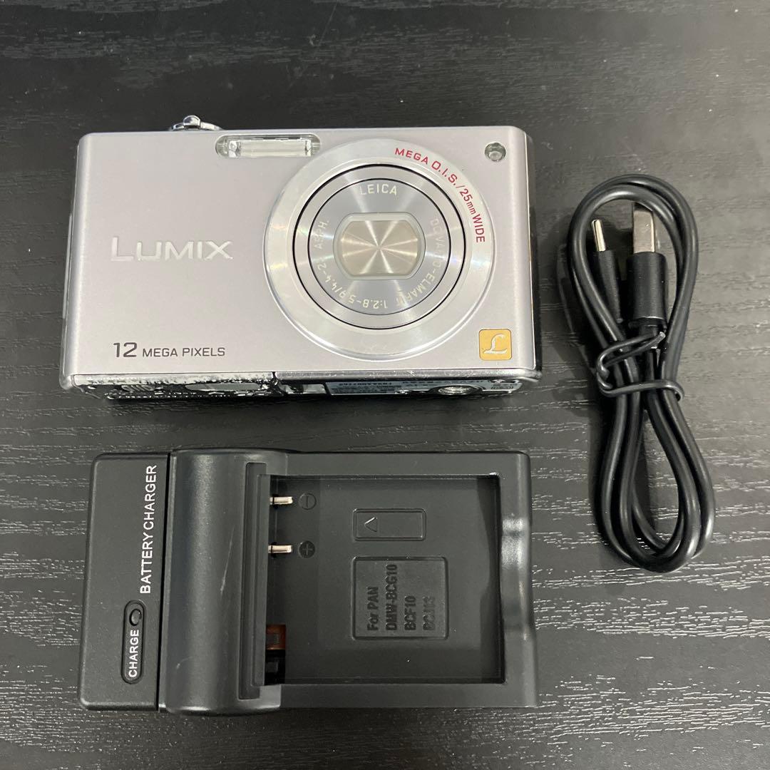 LUMIX 12メガピクセル コンパクトデジタルカメラ　Panasonic