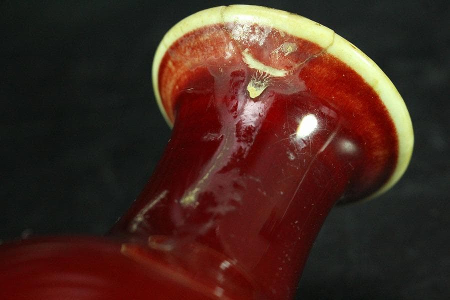 中国美術 赤い 花瓶 高16.5cm(K-YC475)