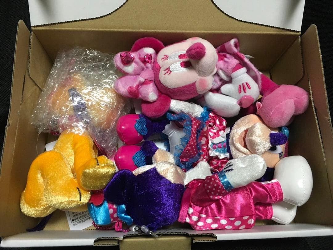 ミニー　パルパルーザ 2026 ぬいぐるみバッジ　チャーム　ディズニーランド