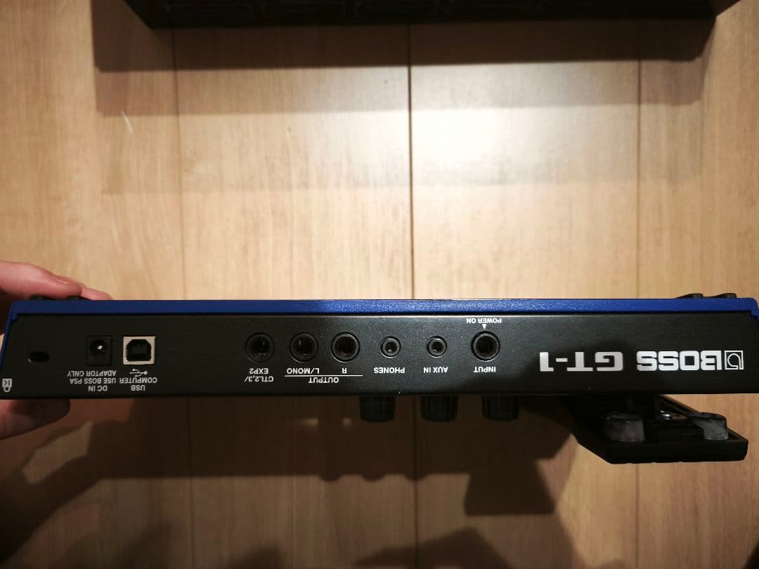 BOSS GT-1 ギターマルチエフェクター