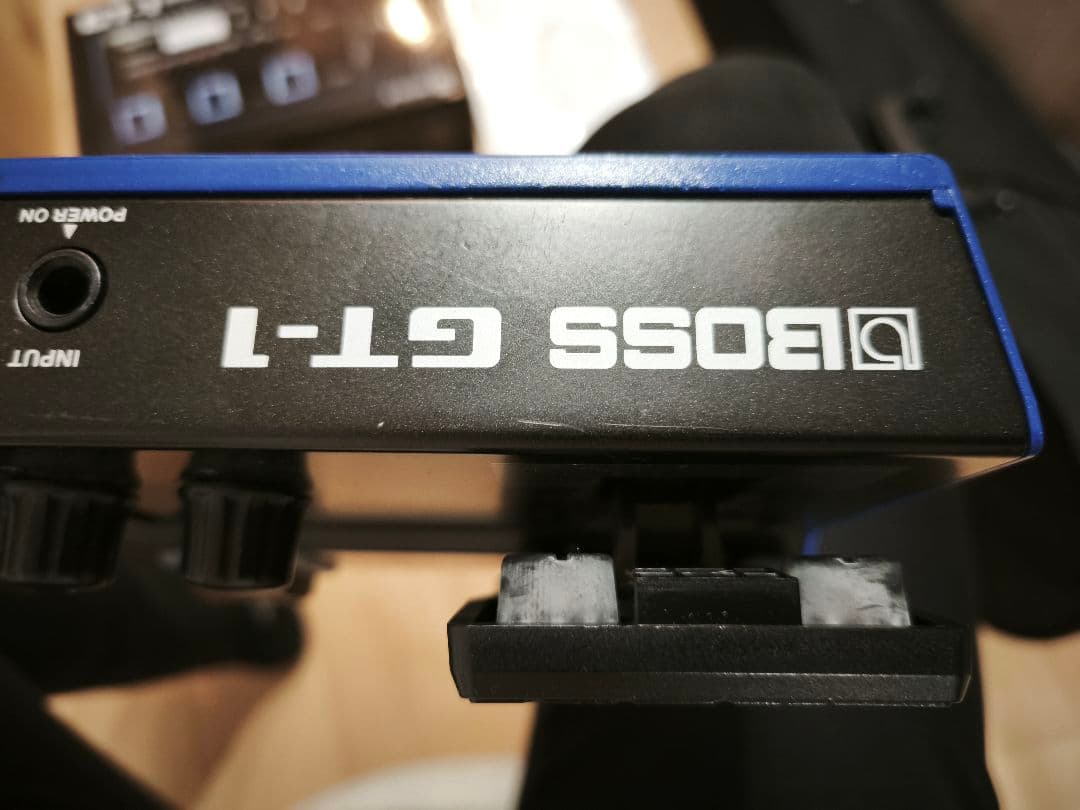 BOSS GT-1 ギターマルチエフェクター