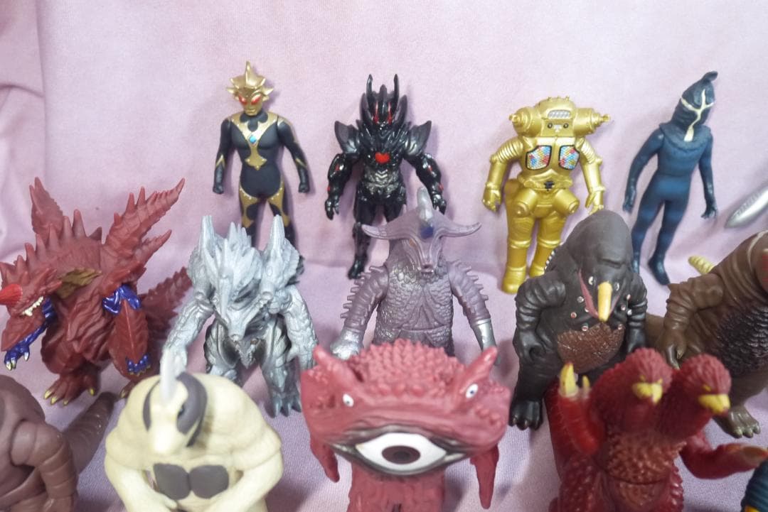 ウルトラヒーローシリーズ500　ウルトラ怪獣シリーズ500　ソフビ　101体