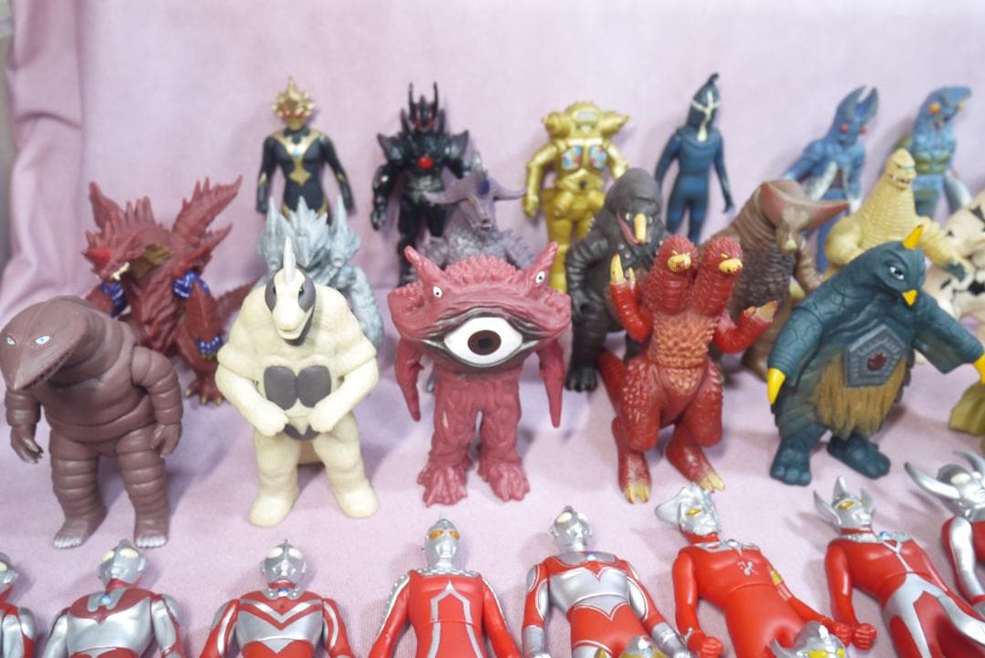 ウルトラヒーローシリーズ500　ウルトラ怪獣シリーズ500　ソフビ　101体