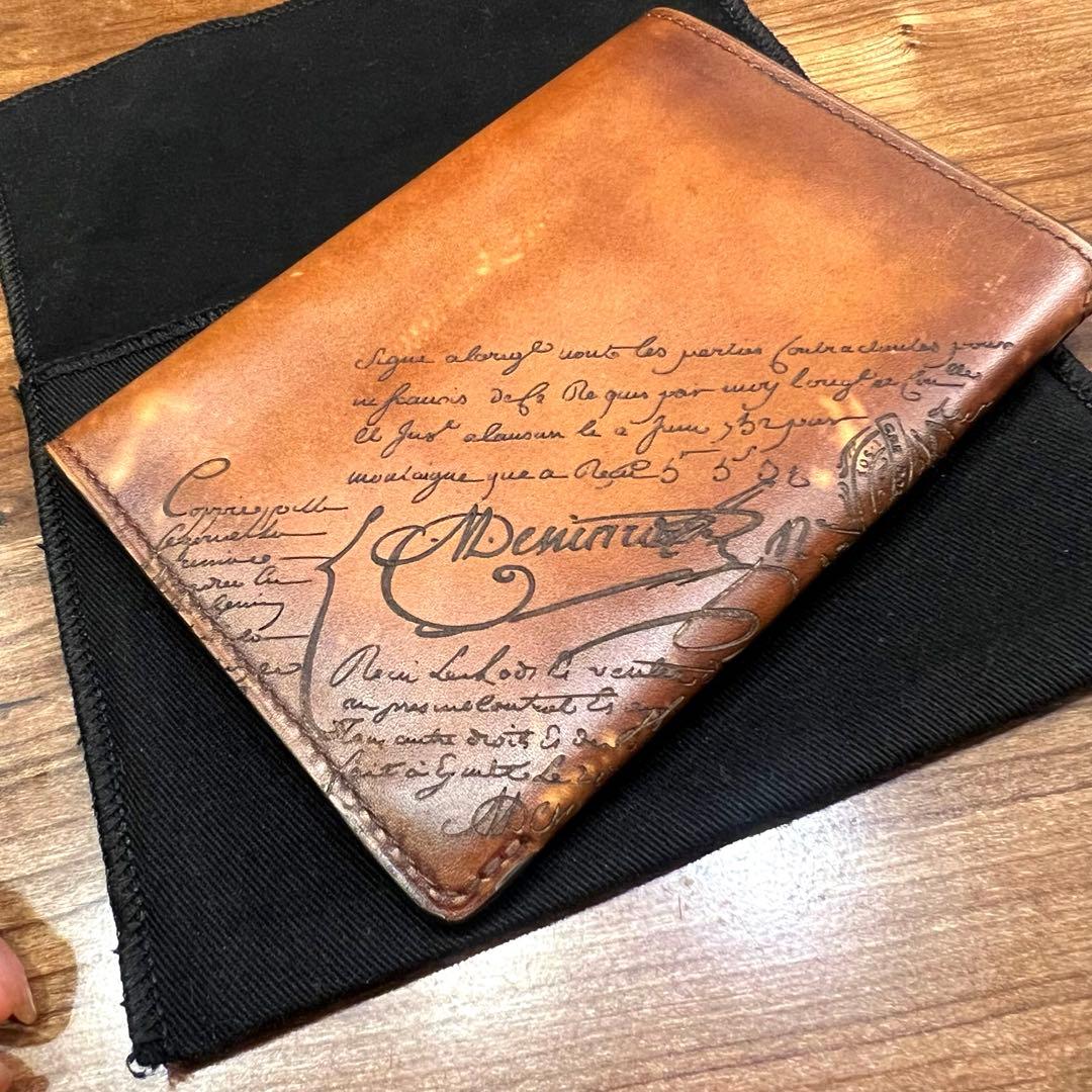 【未使用品】BERLUTI ☆ベルルッティ ブラウンレザーパスポートケース