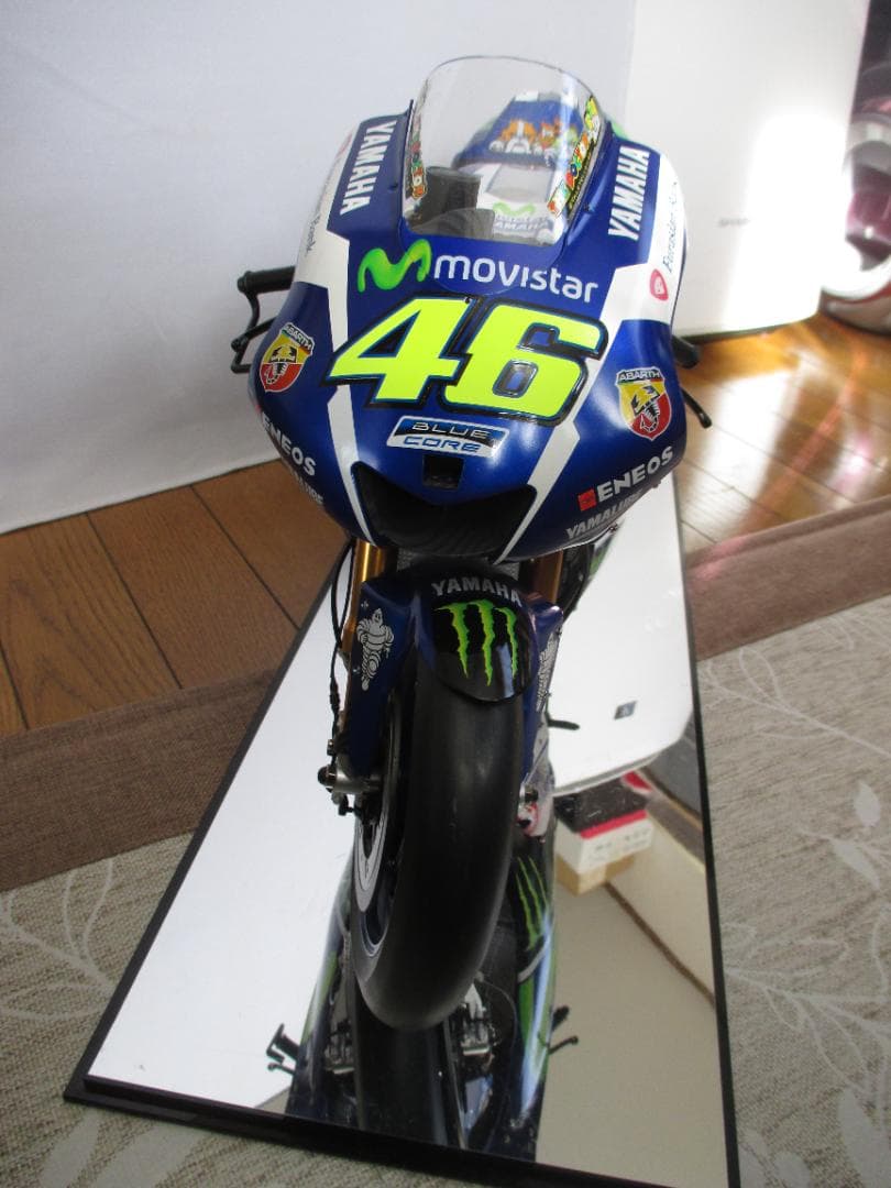 Yamaha YZR-M1 1/4スケールモデル