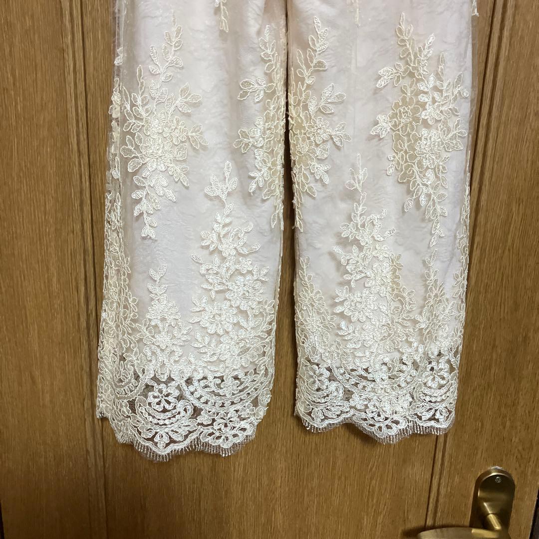 グレースコンチネンタルダイヤグラムのレース刺繍クリーム色ガチョウパンツ