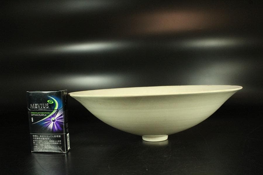 中国美術 白磁 蓮花魚紋 大碗(K-A403)