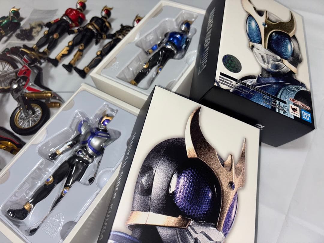 真骨彫 仮面ライダークウガ 7体&トライチェイサー＆ビートチェイサー セット売り