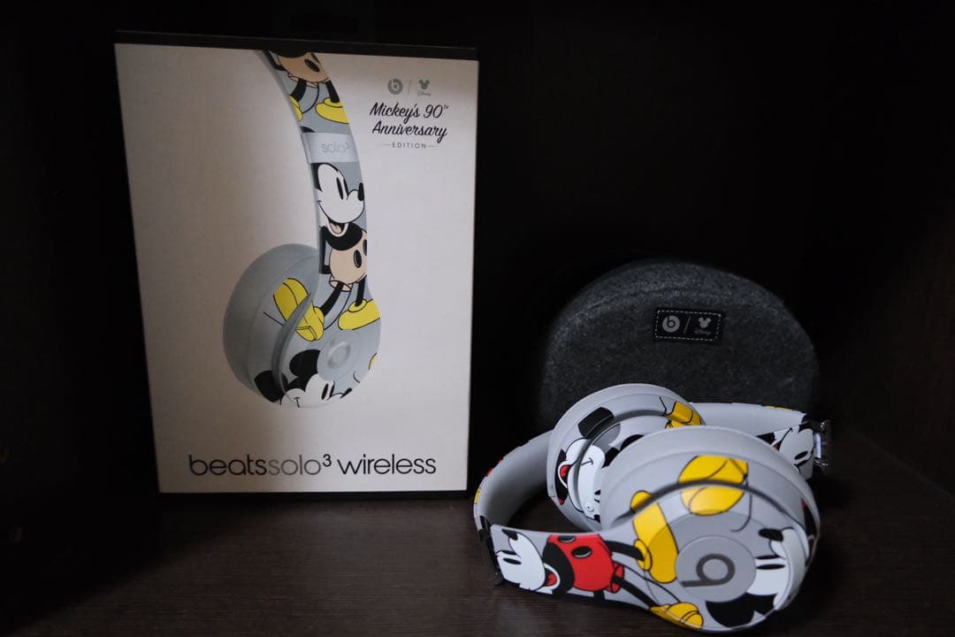 beats solo 3 wireless ミッキーマウス　訳あり