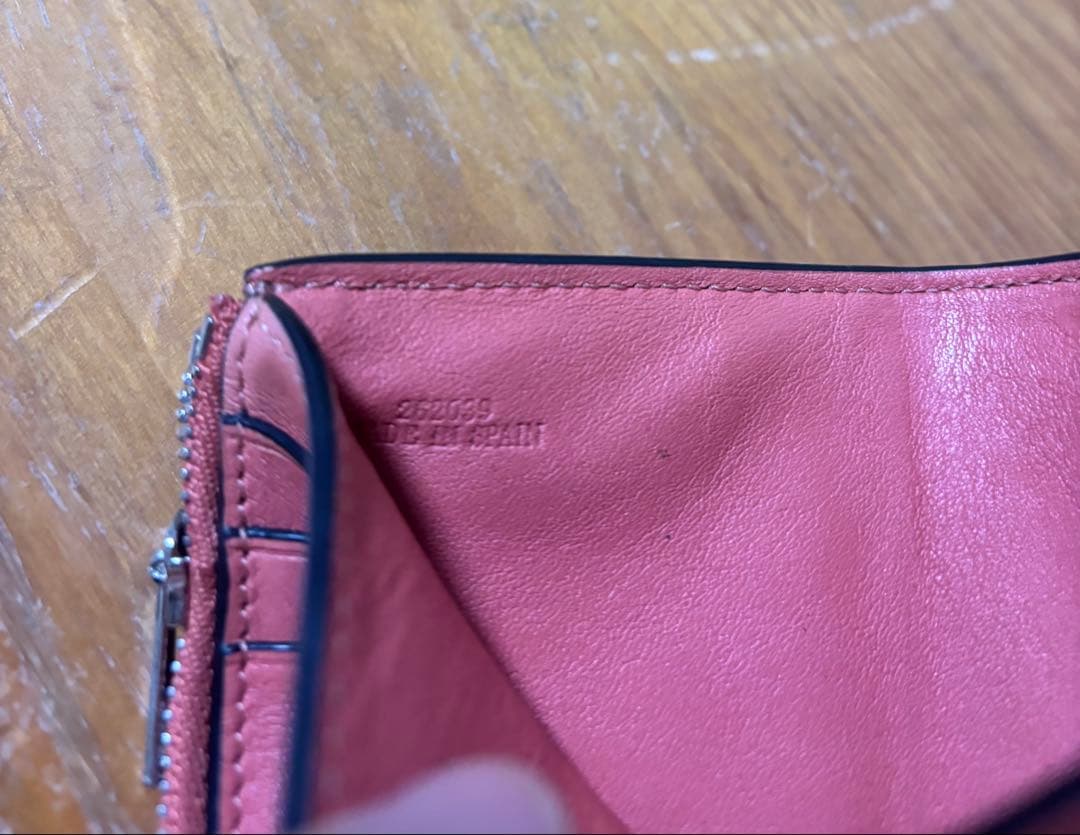 LOEWE グレー 三つ折り財布