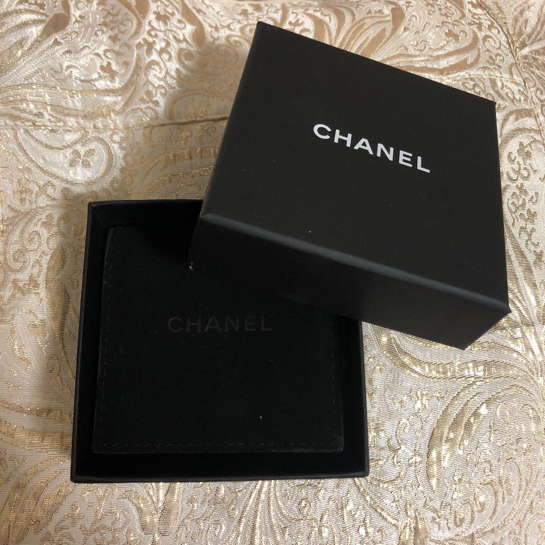 CHANEL シャネル ブローチ　ピアス　空箱