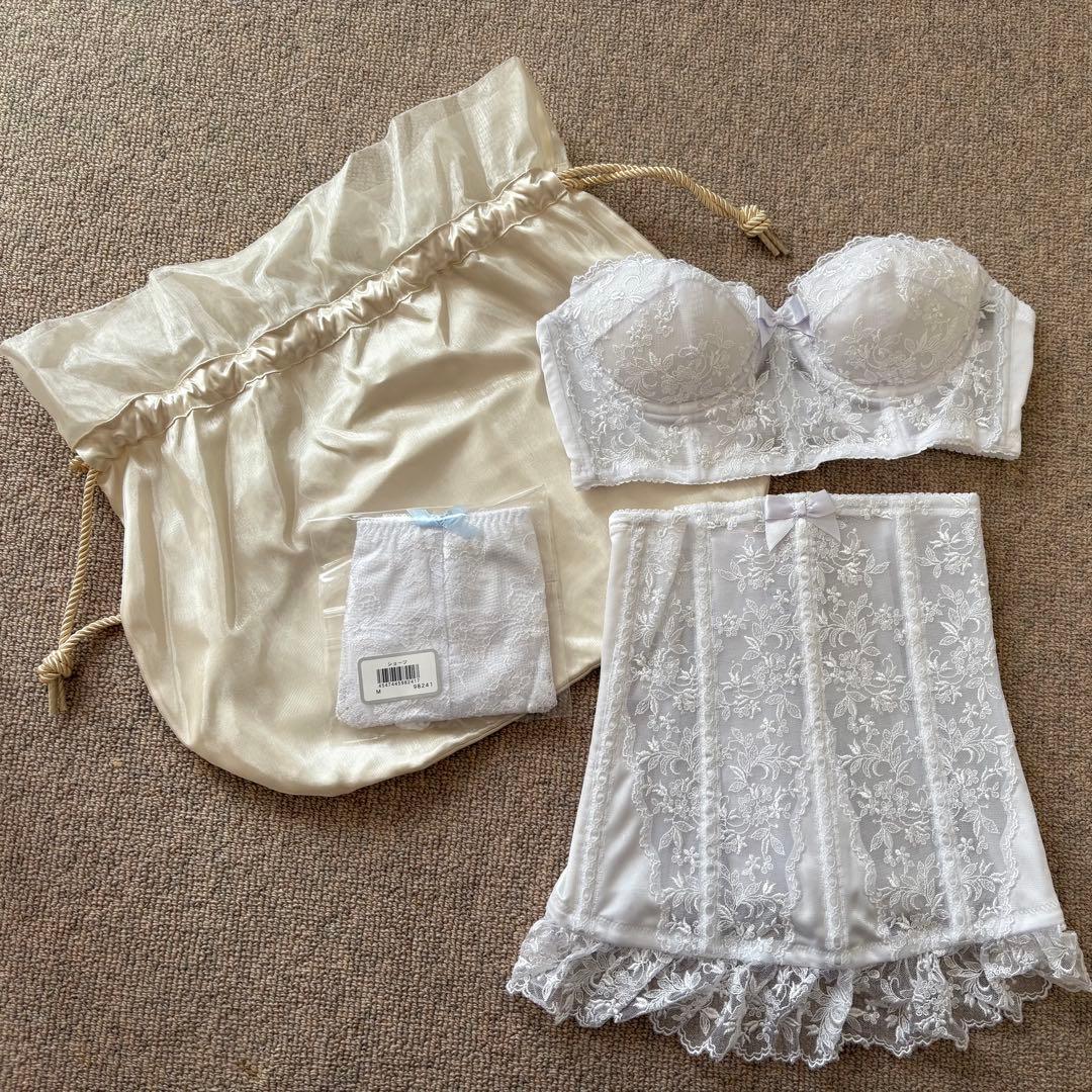 【美品】セモアブライダルインナーセット B70(専用ポーチ付き)