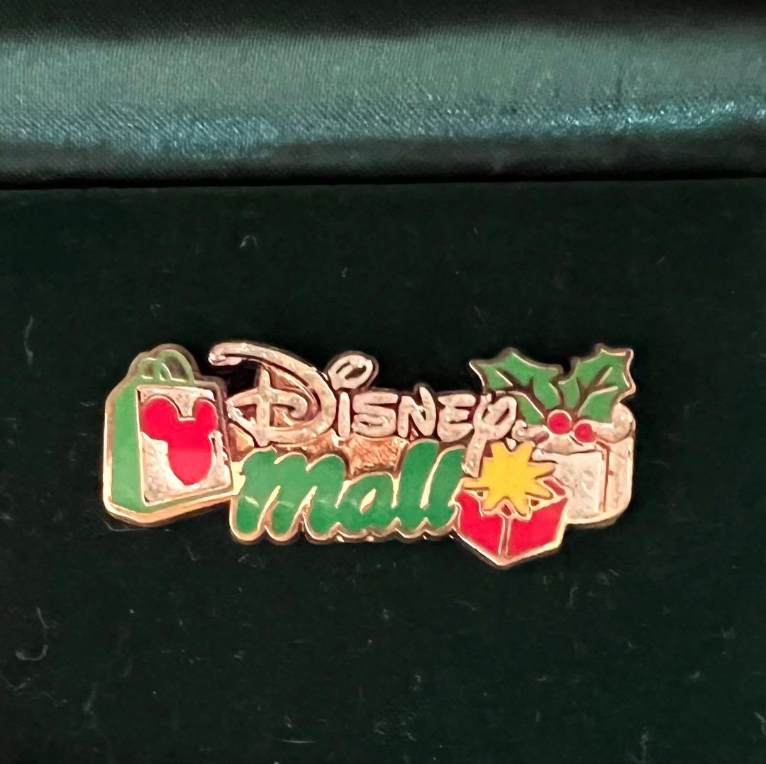 スティッチ クリスマス ピンバッジ 限定300 ディズニーストア 箱付
