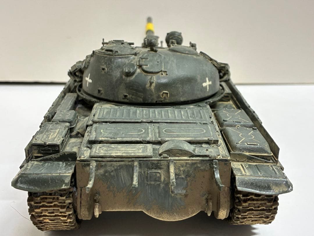 トランペッター　1/35 T-62 ERA 完成品　戦車　模型　