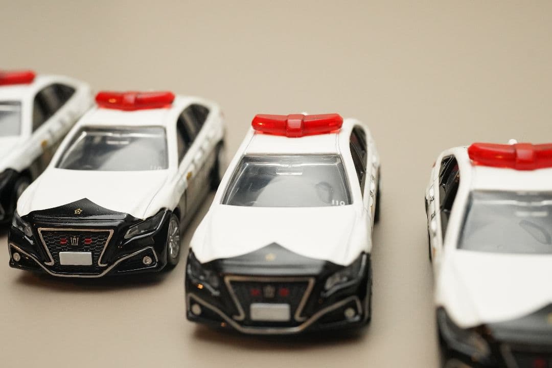 トミカプレミアム10 クラウンパトロールカー LEDカスタム 6台セット