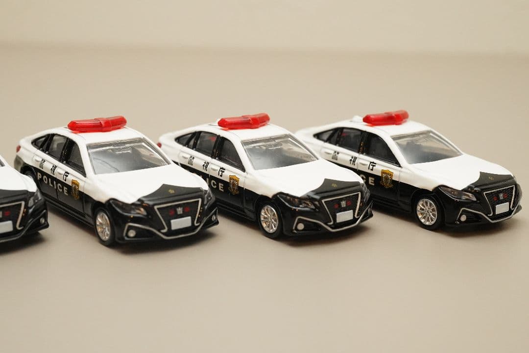 トミカプレミアム10 クラウンパトロールカー LEDカスタム 6台セット