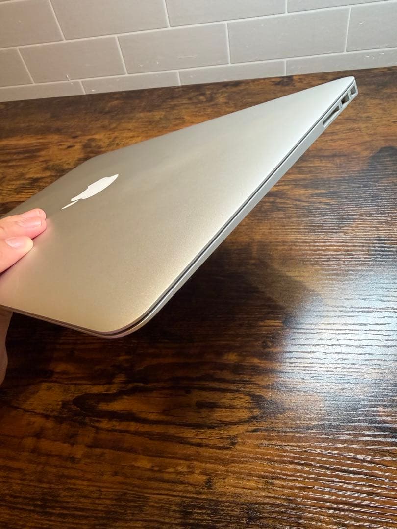 Apple MacBook Air シルバー