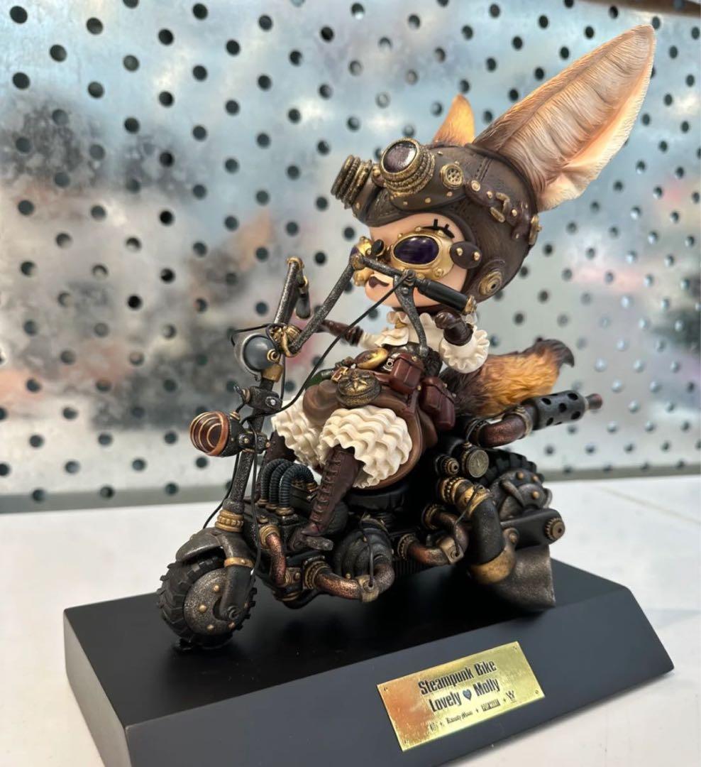 デザイナーズトイ 末那末匠 ポップマート  Molly フィギュア B