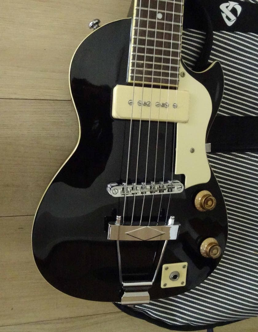 MONOGRAM　MGL-MINI BLK　ミニギター　レスポール型