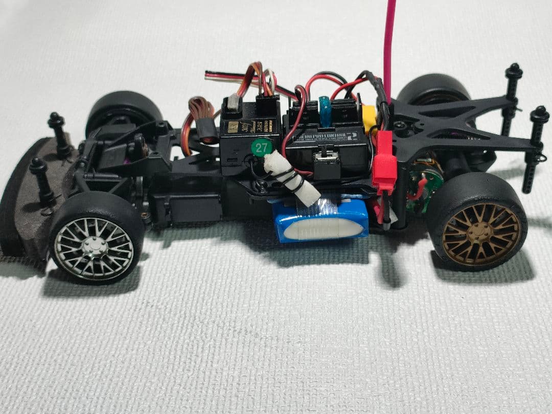 HPI マイクロRS4 1/18RCベルトドライブ4駆 メカ組込　マツダ RX7