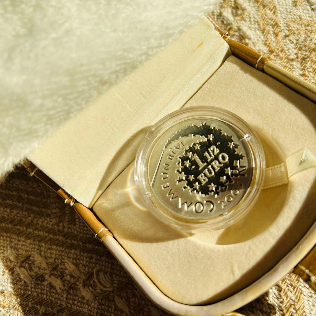 Hello Kitty 記念硬貨 Monnaie de Paris