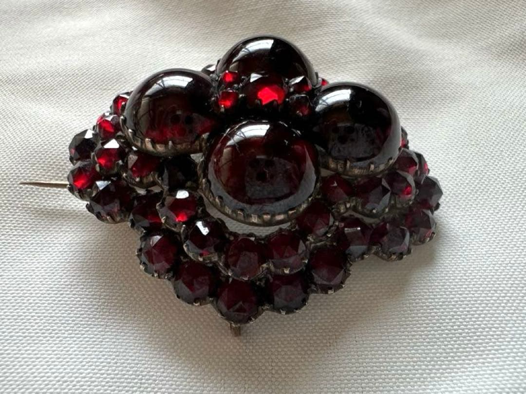アンティーク　ガーネットブローチ