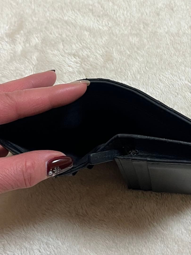 GUCCI グッチ 二つ折り財布 ブラック 正規品 箱付き