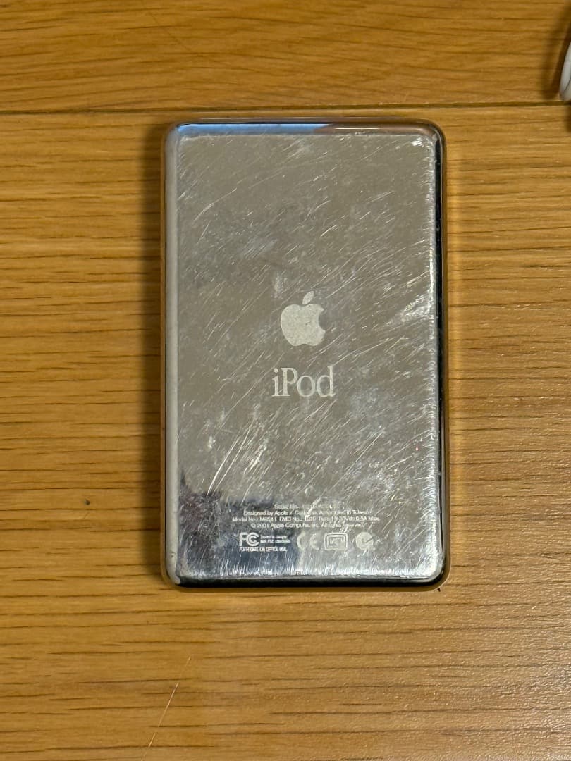 Apple iPod 初代（容量5G）完動品　傷あり