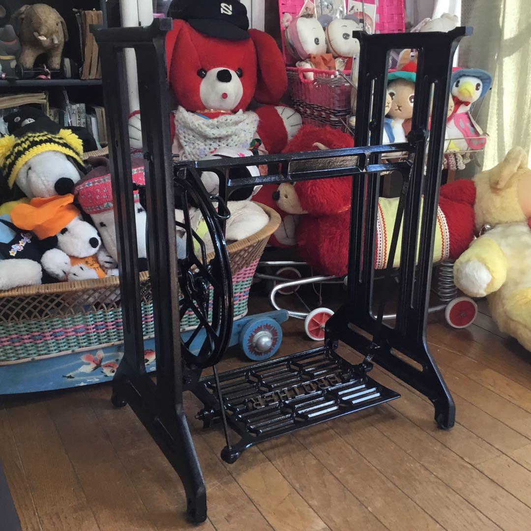 BOTHER足踏みミシンの鉄脚　アイアン　テーブルに！