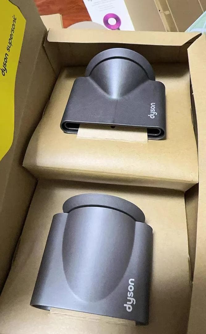 Dyson Supersonic Ionic ヘアドライヤー HD15型