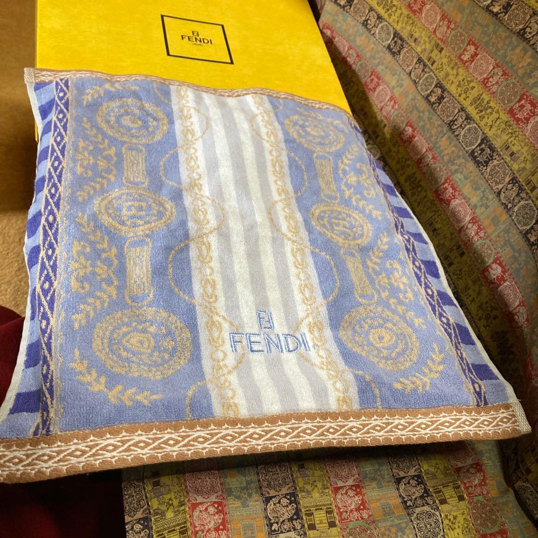 未使用　FENDIタオル3点セット　バスタオル　フェイスタオル　ウォッシュタオル