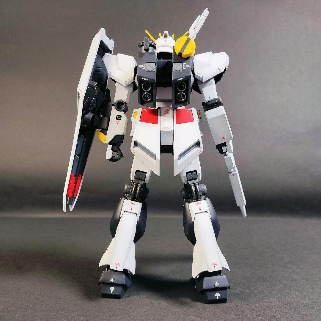 【塗装済み完成品】 νガンダム（EG）＋ブースターベッド（ガンダムベース限定）