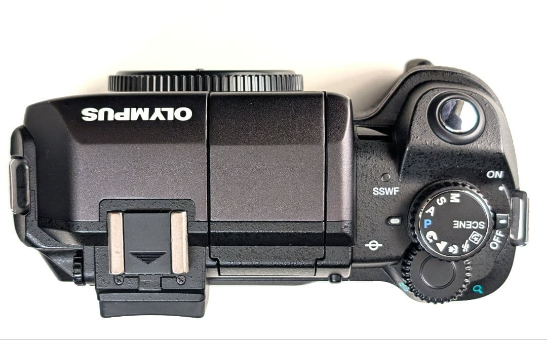 OLYMPUS E-300 レンズ付き ショット数少 Kodak CCD搭載